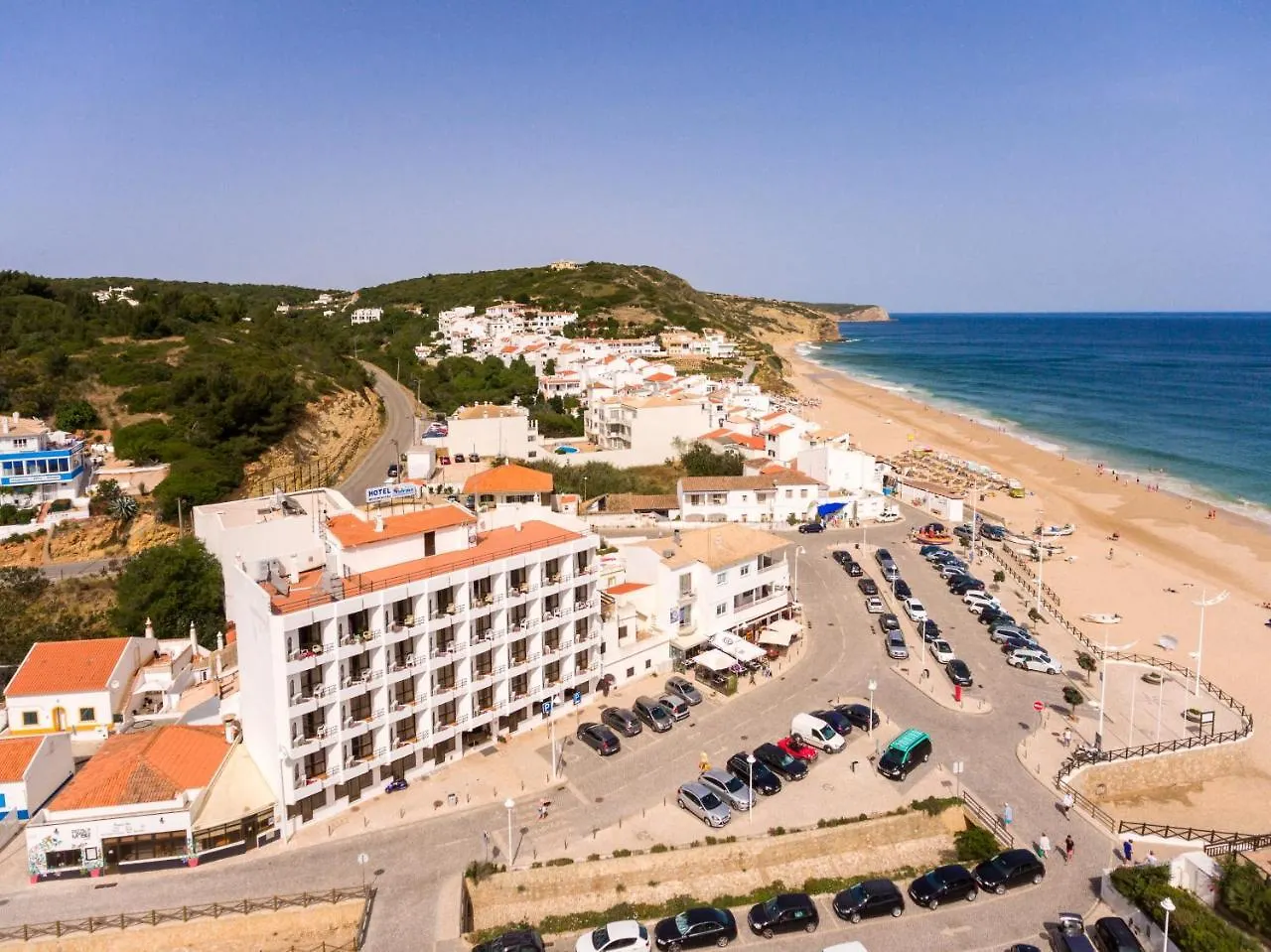 Hotel Residencial Salema 3*,